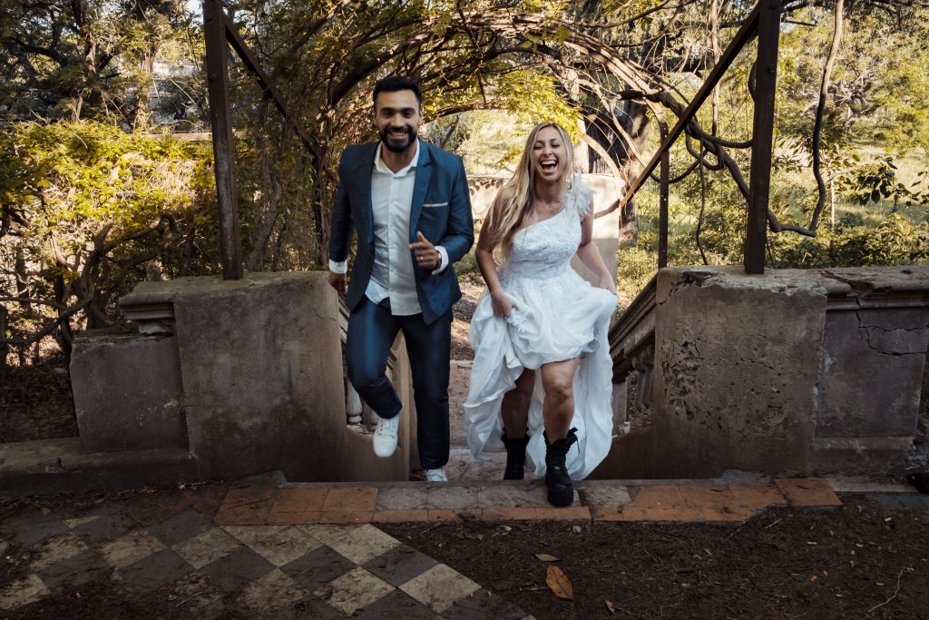 Trash the dress: Sesiones diferentes para parejas únicas - Segovia Imagen de Bodas
